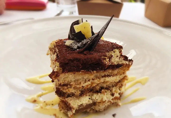 Pasta e tiramisù vicino al Vaticano