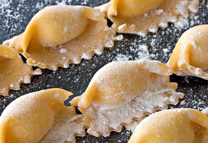 Pasta fresca e vino nel Roero